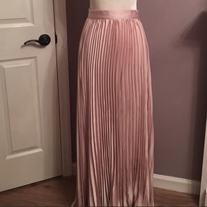 Pink pleated maxi skirt